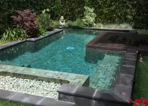 Infinity pool with an interior finish in Bali’s famous Green Sukabumi stone, a premium quartzite known for its elegance and durability